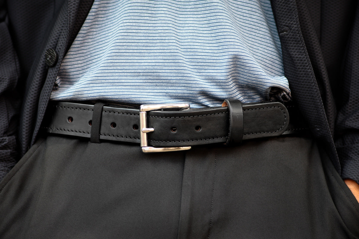 The Jefferson belt in Black, waist detail
