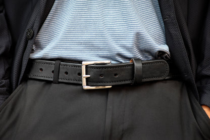 The Jefferson belt in Black, waist detail